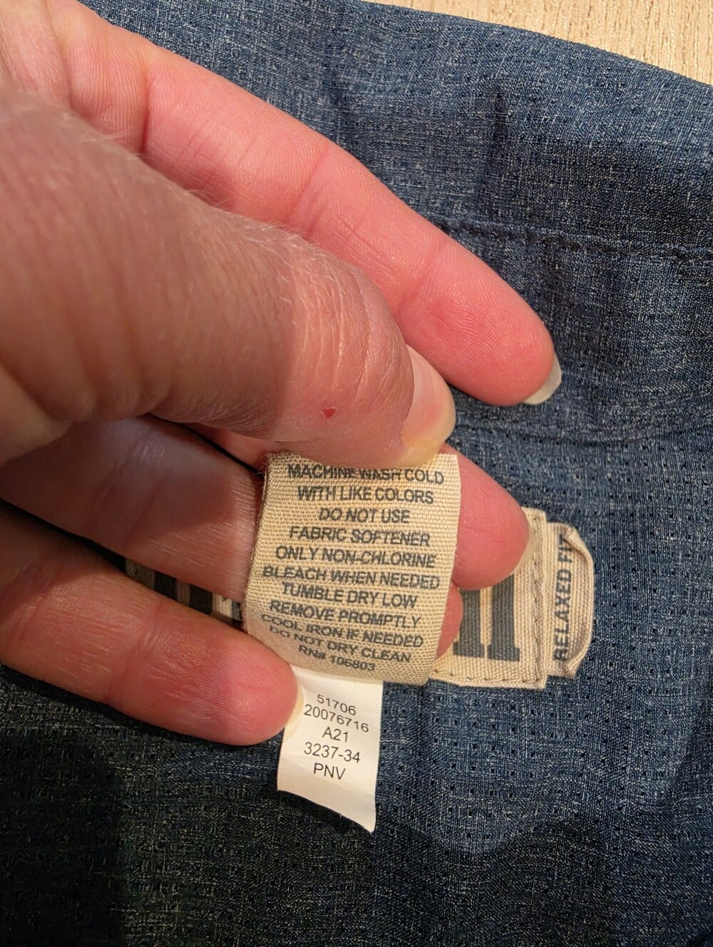 Duluth Trading Co Mens M Blue Relaxed Fit Short Sleeve Button Down Work Shirt - Picture 4 of 4